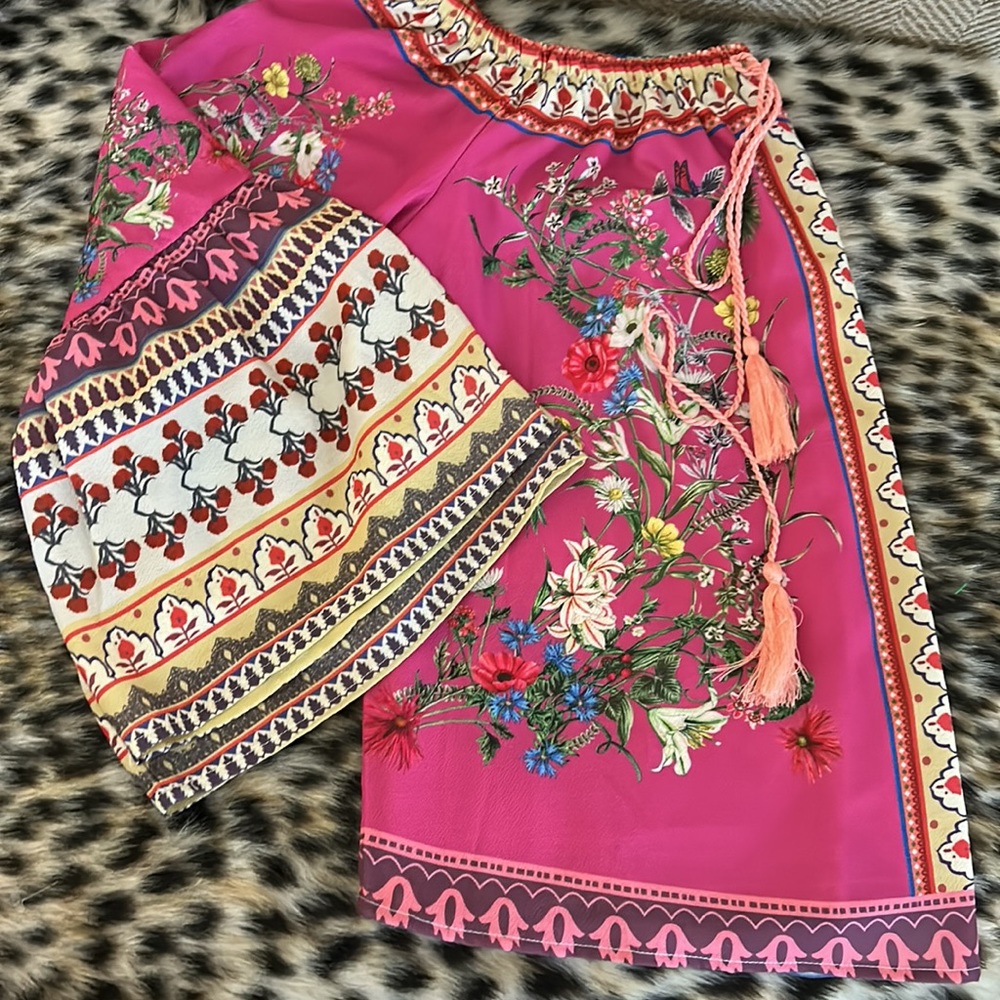 Bright print umgee top sz small